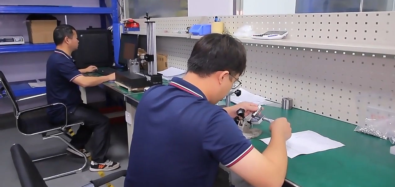 Dongguan Zhongwei Metal Products Co., Ltd üreticinin üretim hattı