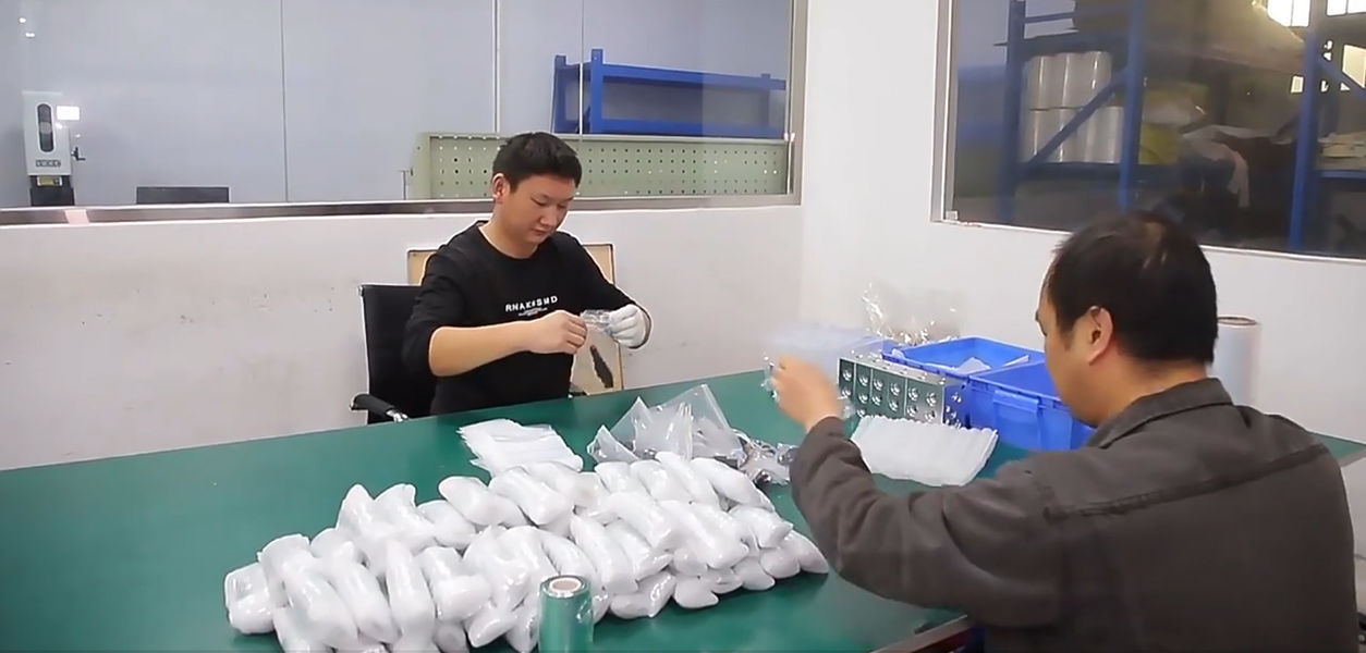 Dongguan Zhongwei Metal Products Co., Ltd üreticinin üretim hattı