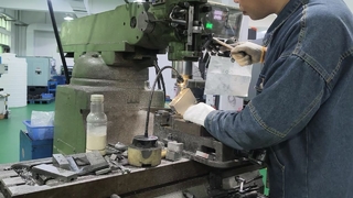 CNC İşlenmiş Bloklar için Hidrolik Manifold Çapak Alma Prosesi Hassas Son İşlem